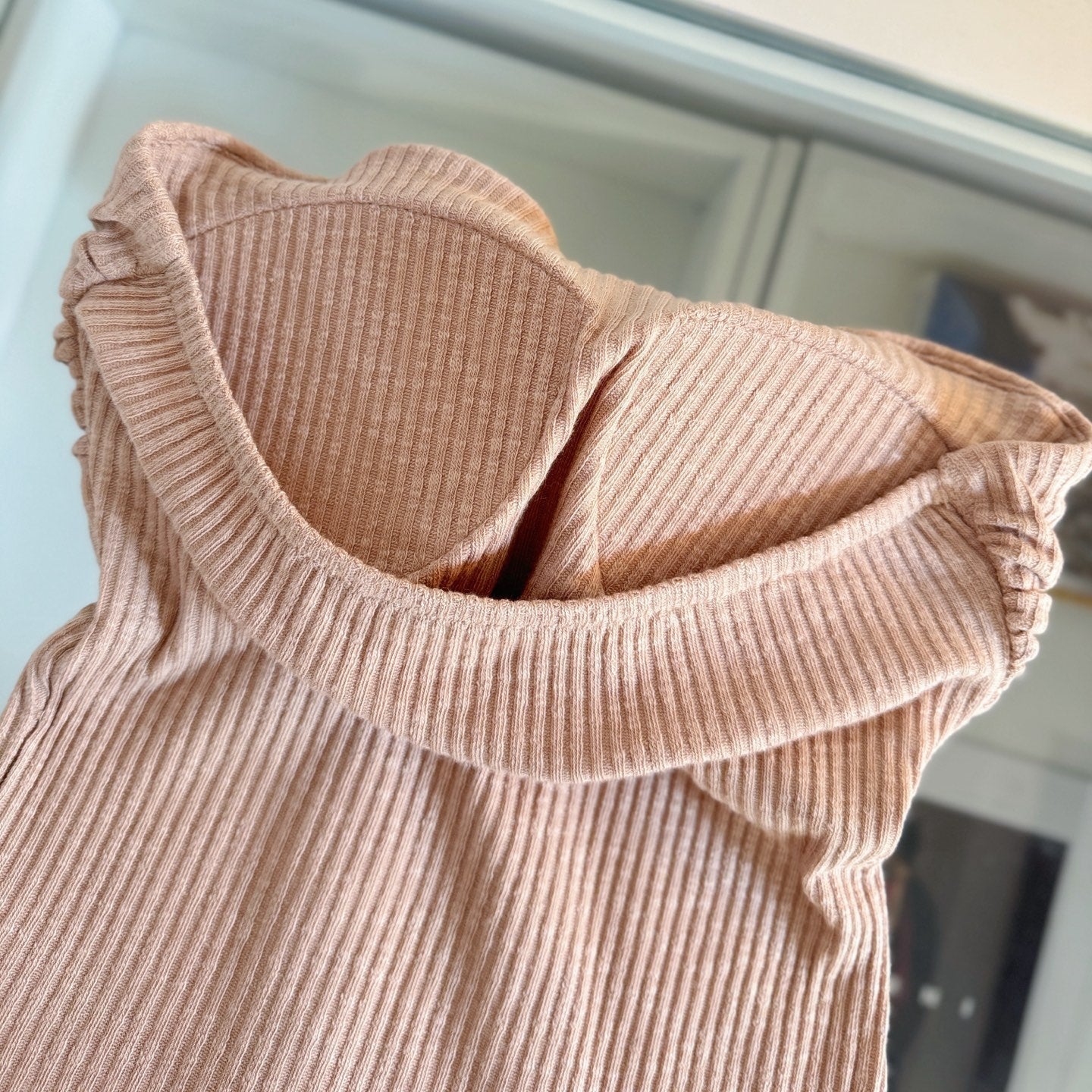 卡杏裹胸針織平口上衣-25666