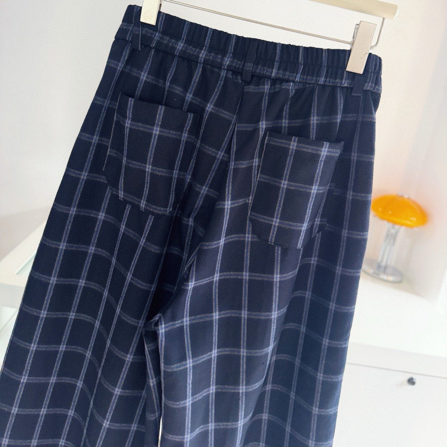 藍格紋後鬆緊顯瘦寬褲-25670