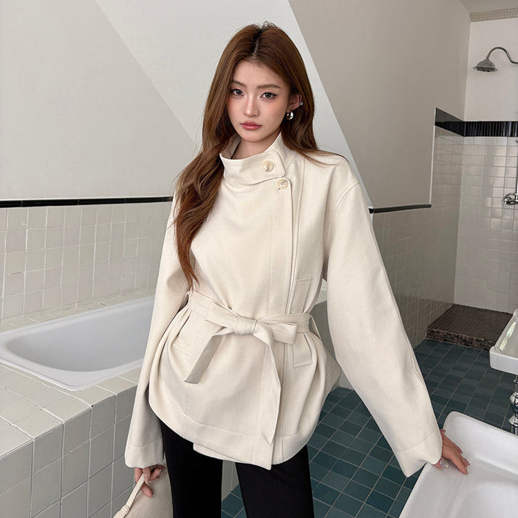 杏白立領收腰綁帶短風衣-25639