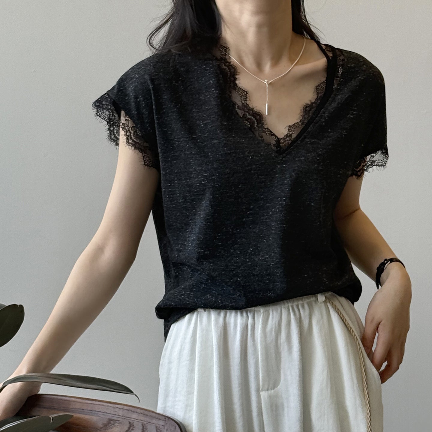 寬鬆蕾絲花邊V領T恤-25440