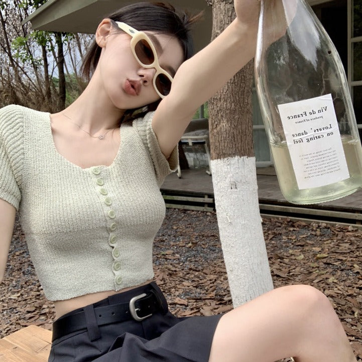 垂天之雲單排扣露腰針織短衫-23429