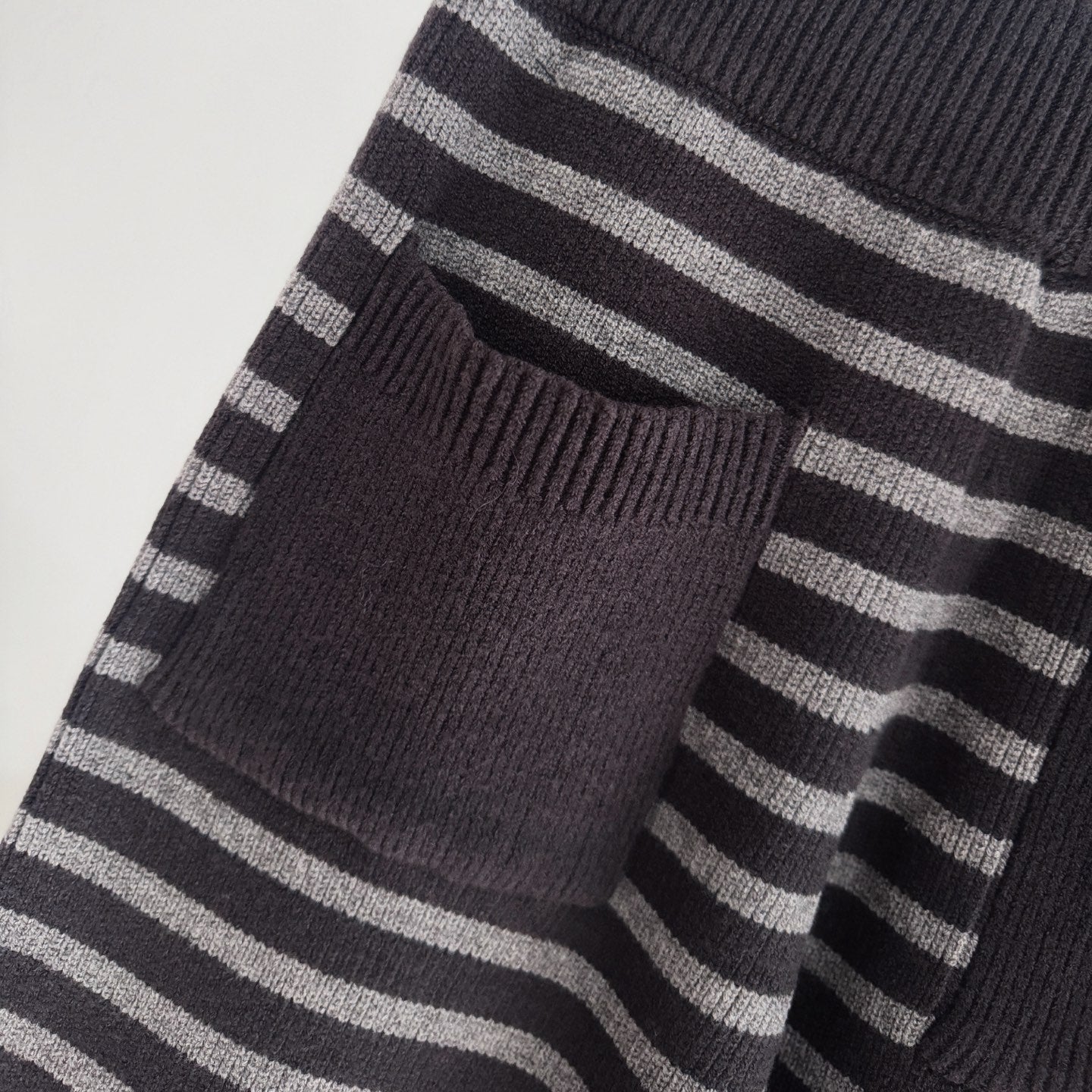 軟糯針織加厚條紋寬褲-25673