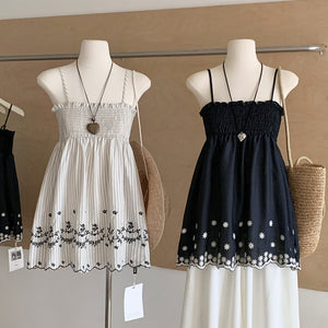 別緻漂亮刺繡細肩平口上衣-25527