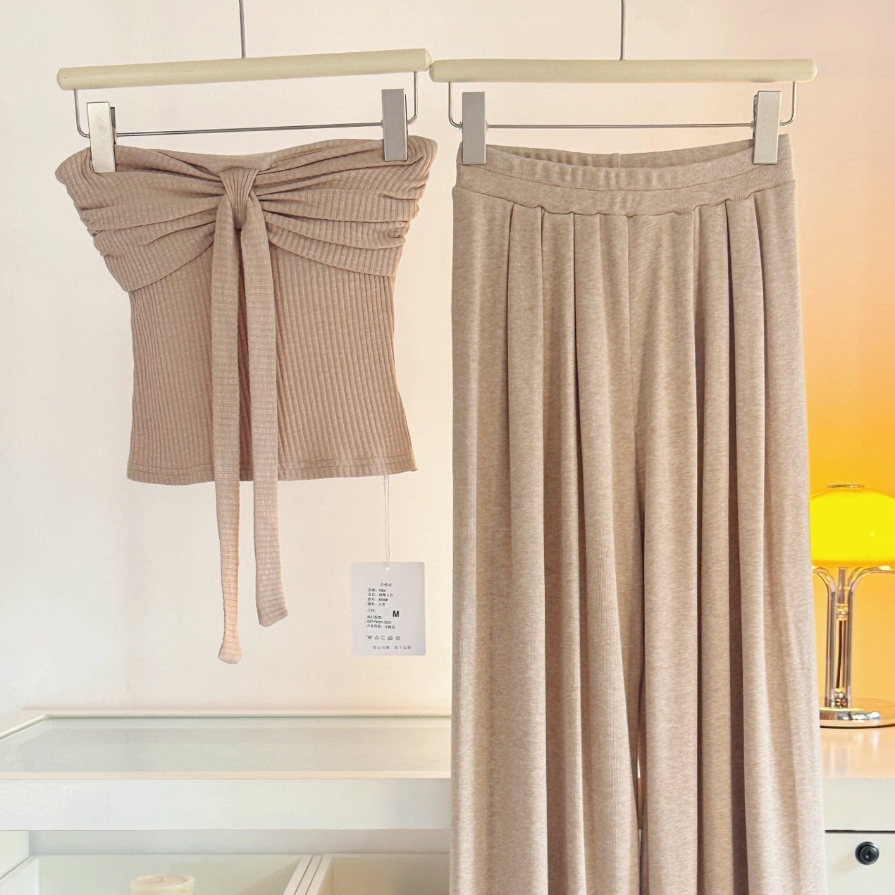 卡杏裹胸針織平口上衣-25666