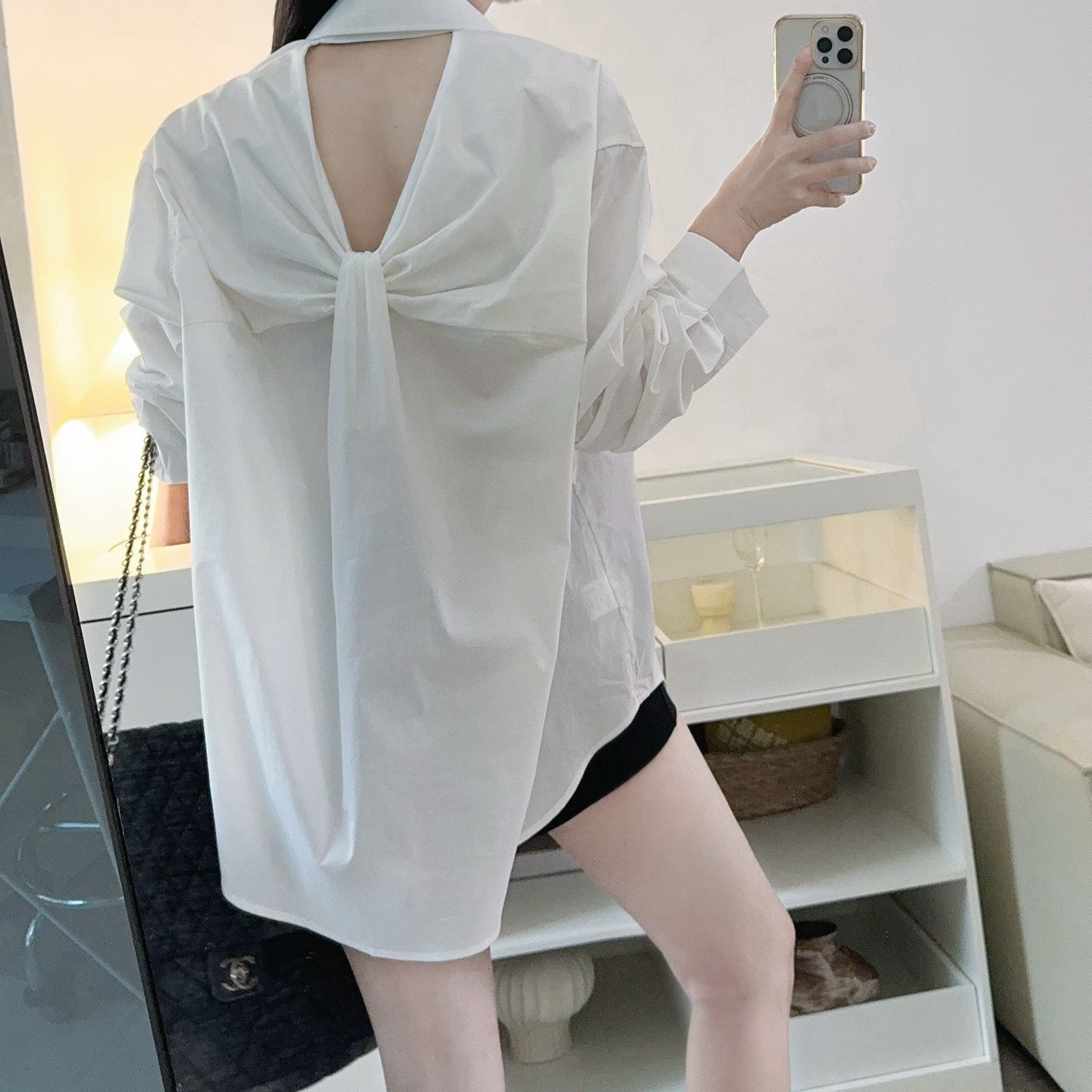 蝴蝶結露背寬鬆襯衫-25616