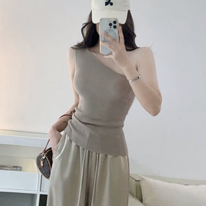 奶杏斜肩背心-25591