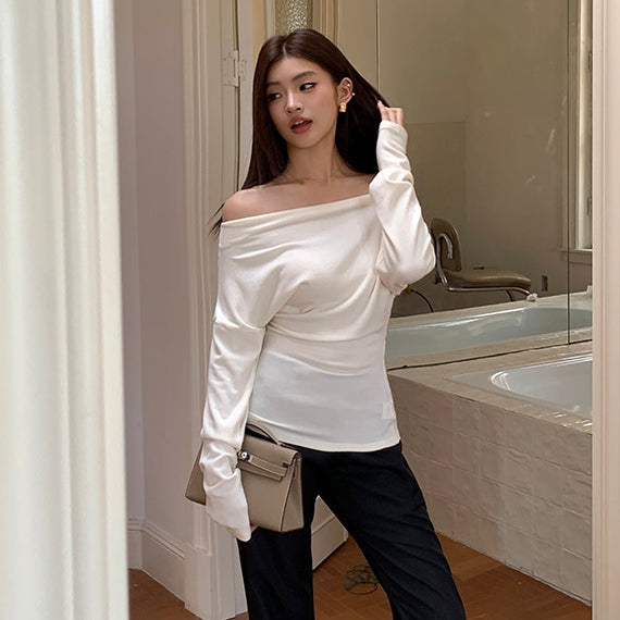 露肩掐腰一字領長版上衣-25663