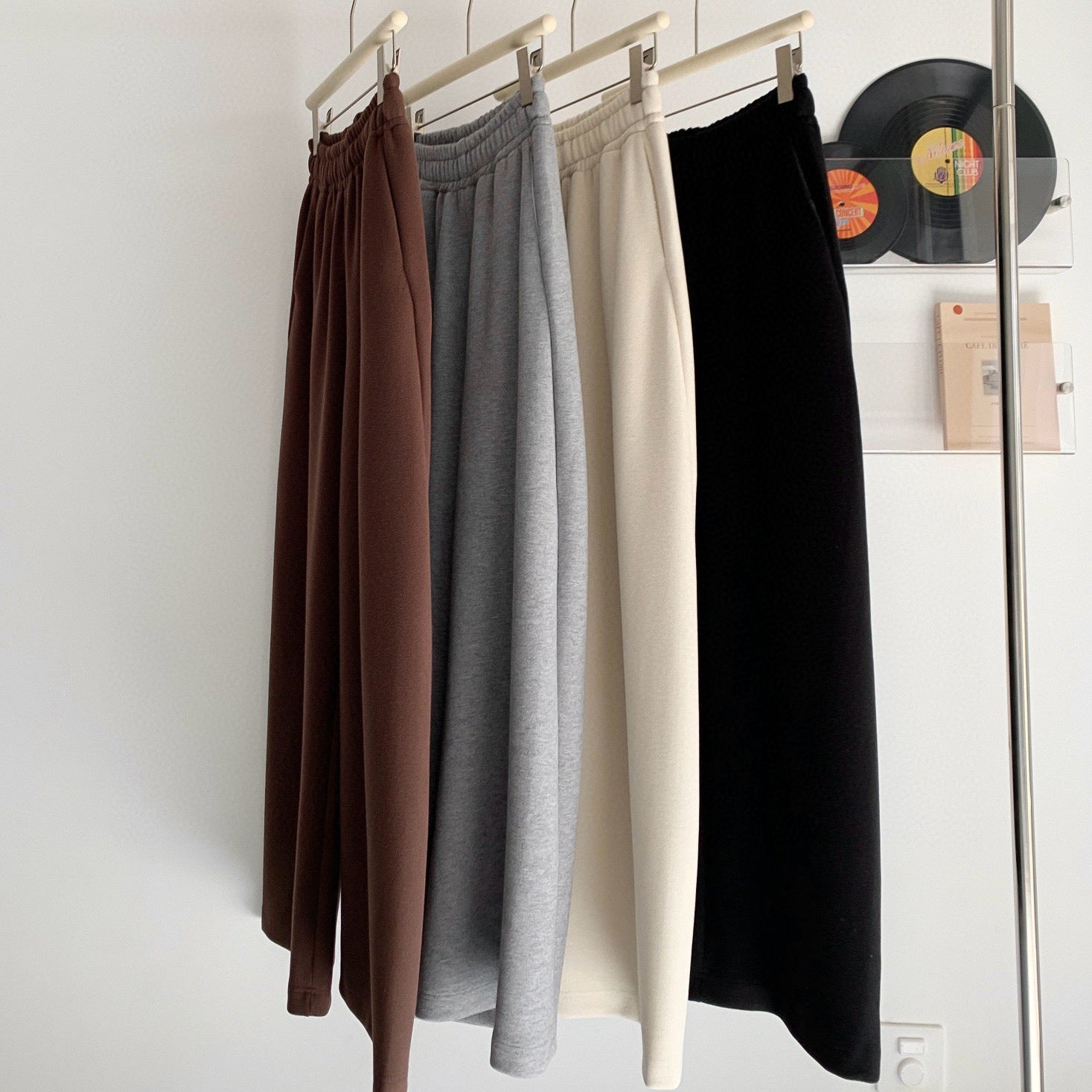 超好穿四色羊毛香蕉褲-25677