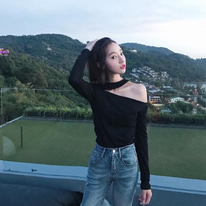 香香的女生斜肩露肩長袖上衣-21254